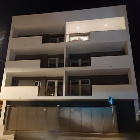 Exclusive A Due Passi Dal Mare Posto Auto *