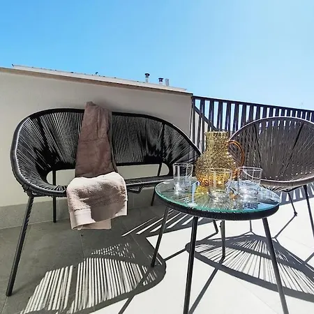 Exclusive A Due Passi Dal Mare Posto Auto